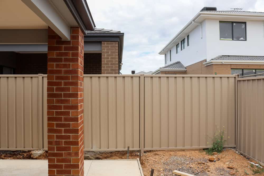What Are My Rights When My Neighbor Owns the Wall I Want to Paint Kingston upon Hull?
